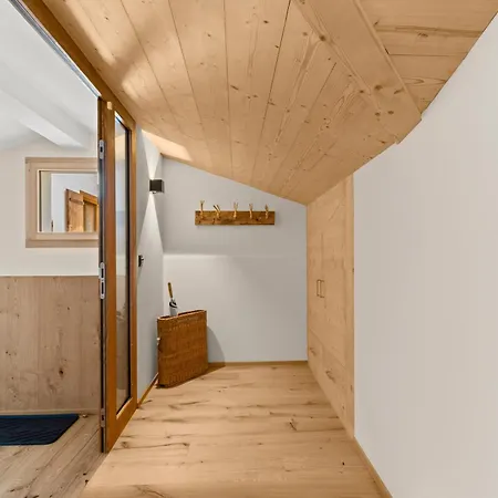 Stilvolle 4.5 Nahe Der Talstation Vella